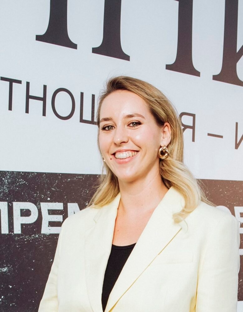 In Conversation: Laughing at the Rules of Love, Viktoriia Lapushkina on Satire, Loneliness, and ‘Pickup’